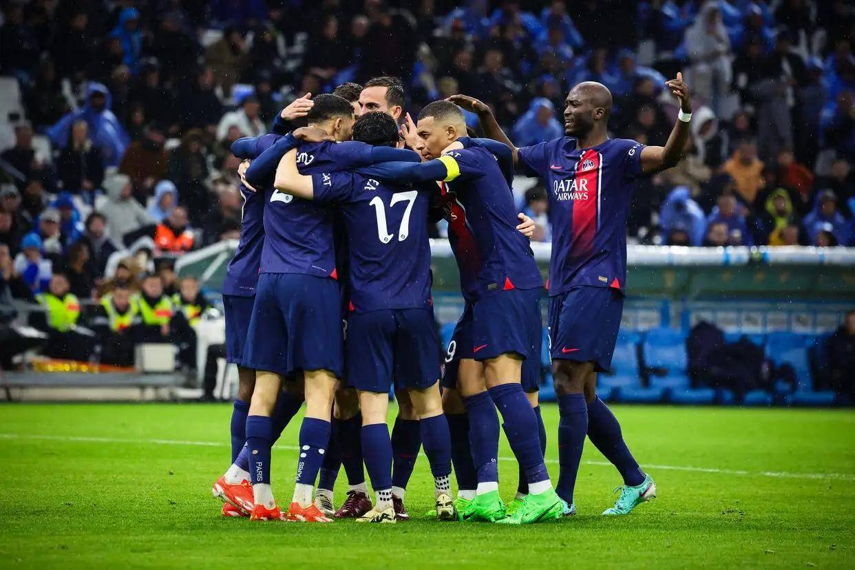 巴黎圣日耳曼主场惨败，欧冠梦碎，球迷黯然离场(巴黎圣日耳曼主场叫啥)