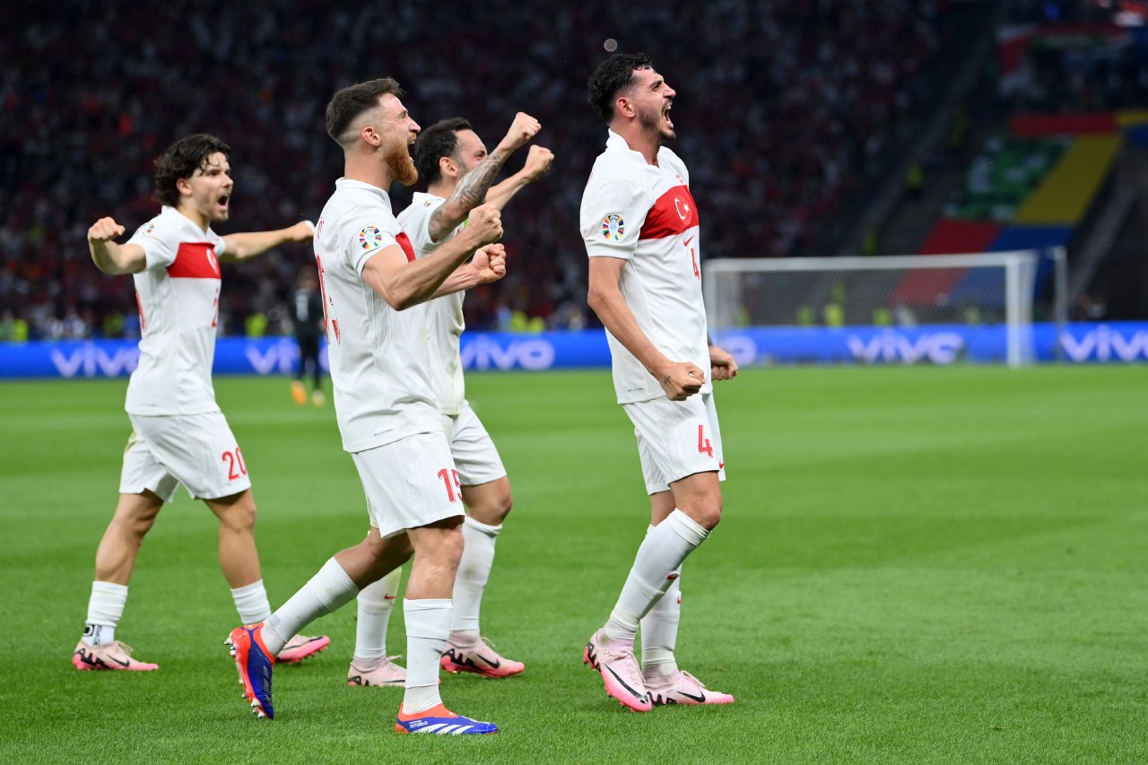 土耳其险胜德国，向欧洲预选赛决赛圈迈进(土耳其晋级欧洲杯)