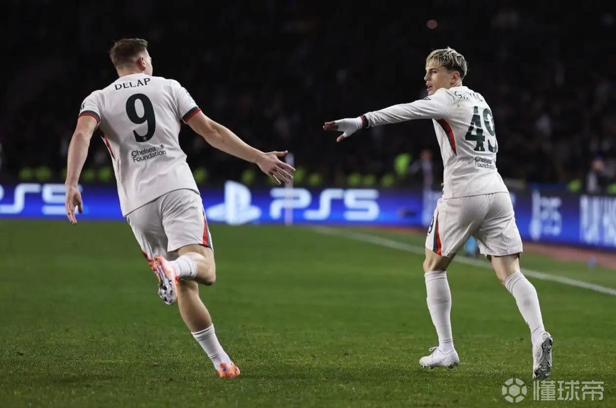 切尔西后防失误连连，急需调整防线(战术胜利反被球员抗命掩盖,危机中的切尔西能否觅出路?)