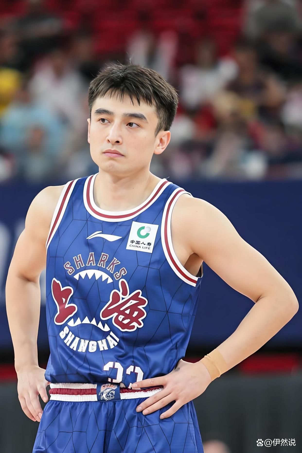 新疆男篮在主场迎战上海队，士气高昂的简单介绍