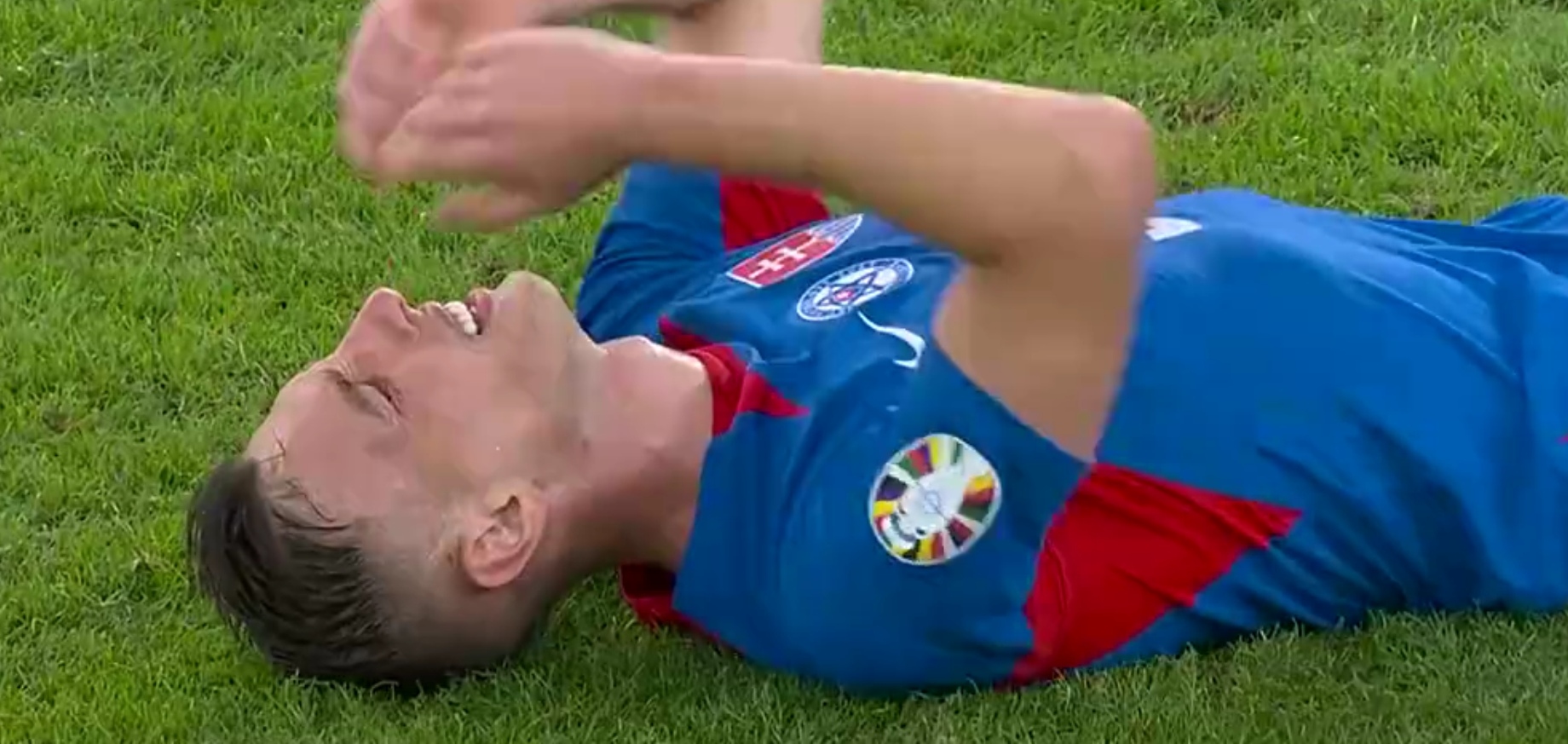 包含斯洛伐克险胜晋级，淘汰赛惊险百态的词条